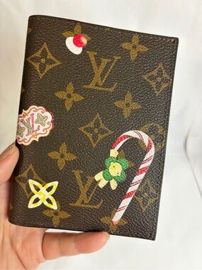 Merry Christmas Brown Monogram FPassport/Card Holder